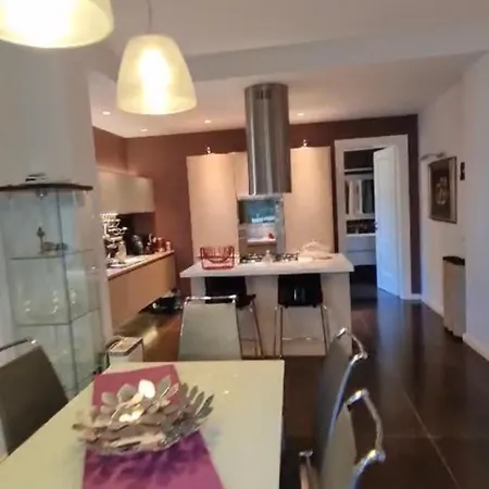 ヴィラ Villa Lalez